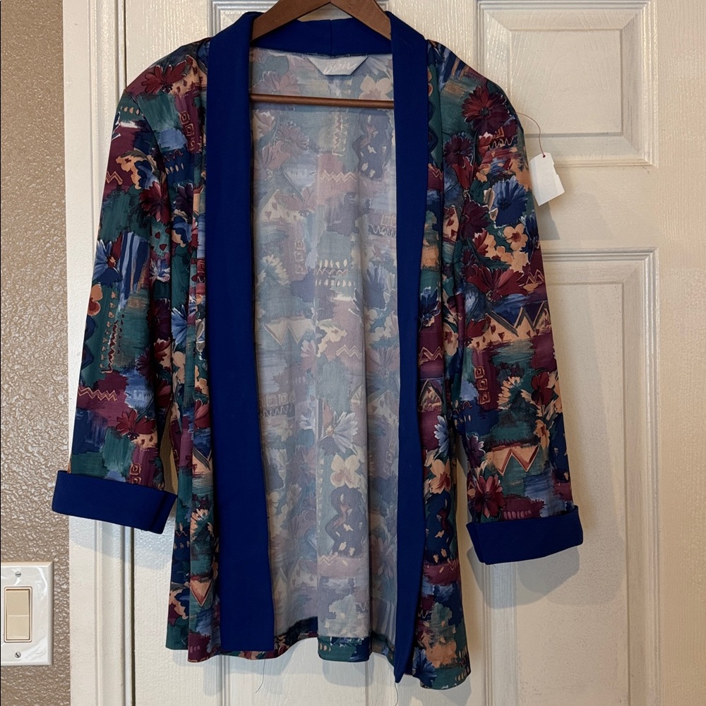 Blair Floral Patterned Blazer with Blue Accents